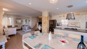 Interior - Villa Mastrissa - Luxury Apartment with private mini pool (Taormina)