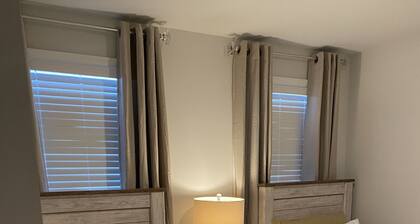 One room for rent in townhouse, 4 miles to downtown Charlottesville