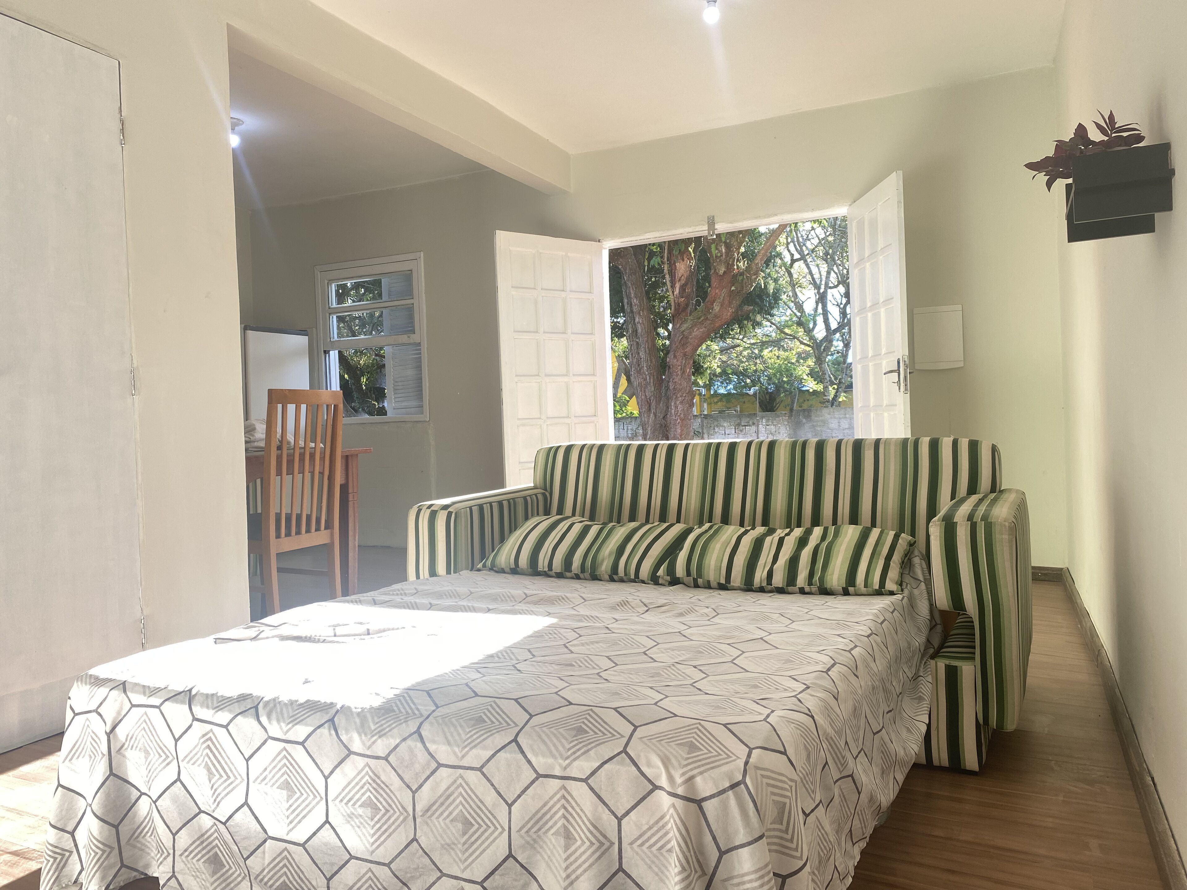 1 quarto, ferros/tábuas de passar roupa, Wi-Fi de cortesia