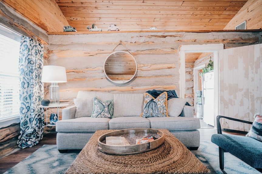 The Best Little Shorehouse In Texas - Austin, TX