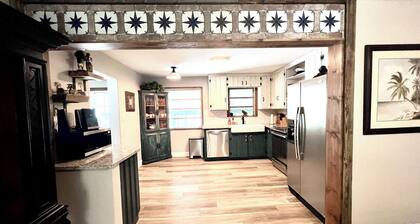 Spacious "The Lodge" 3 bed 2 bath w/Pool and plenty of Boat or RV parking!!