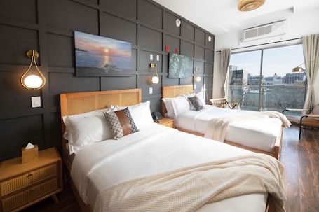 Studio Suite with Balcony - 2 Full Beds | In-room safe, iron/ironing board, free WiFi, bed sheets