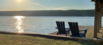 Private lakefront oasis close to wineries and Hammondsport