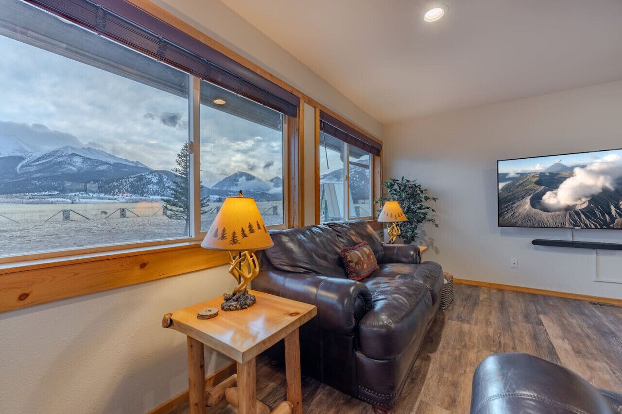 Televisio, pöytäjalkapallopöytä