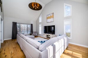 Smart TV, fireplace, video games, DVD player