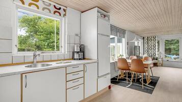 Kühlschrank, Herdplatte, Geschirrspüler
