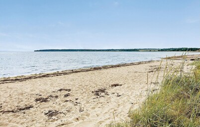 Lovely home in Juelsminde with kitchen