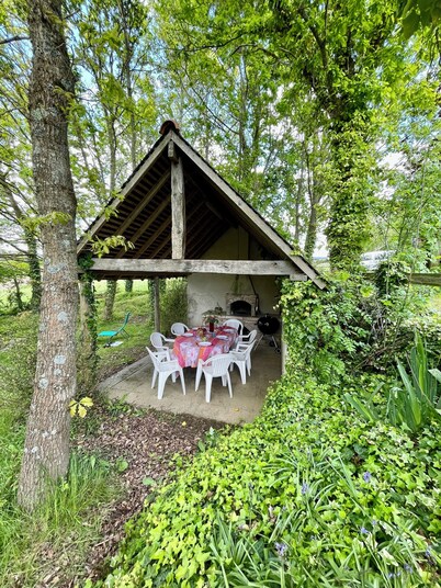 Lovely gite in a peaceful area near the coast, in the Bay of Mont-Saint-Michel