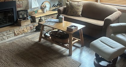 Lovely location close to the lake and downtown Lake CIty & Several beaches.