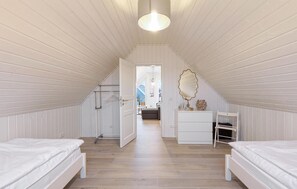 2 Schlafzimmer, Reisekinderbett, kostenloses WLAN