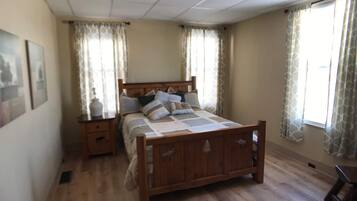 4 chambres, fer et planche à repasser, Wi-Fi gratuit, draps fournis