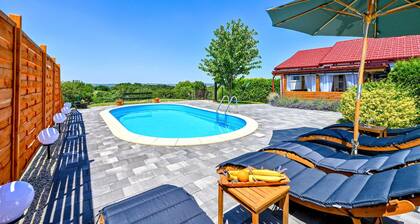 Beautiful home in Falinic Breg