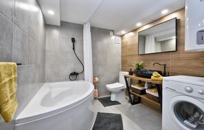 Combined shower/bathtub, hair dryer - Beautiful home in Falinic Breg (Falinic Breg)