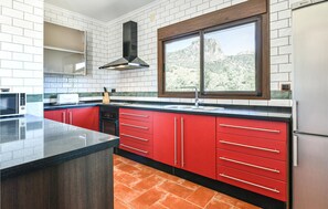 Frigorífic i placa de cuina 