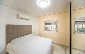 3 bedrooms, WiFi
