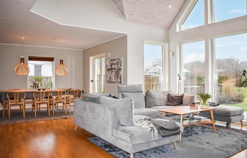 3 bedroom nice home in Kivik