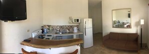 Deluxe Villa | Private kitchen | Full-size fridge, microwave, cookware/dishes/utensils, cleaning supplies - Villas Yulli (Tela)