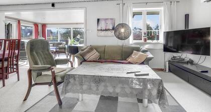 Gorgeous home in Nexø with WiFi