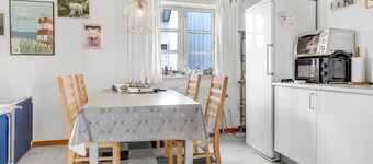 Gorgeous home in Nexø with WiFi