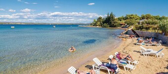 Amazing home in Zizanj with WiFi