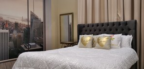 6 bedrooms, free WiFi, bed sheets