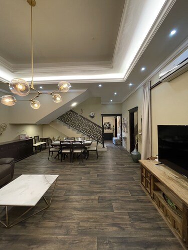 Kaleidoscope - Luxury 6 Bedroom villa in AJMAN