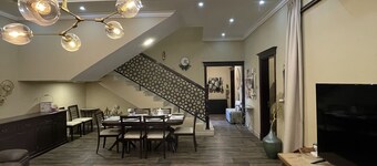 Kaleidoscope - Luxury 6 Bedroom villa in AJMAN