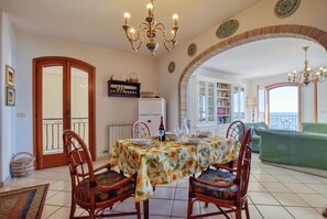Dining - Lovely apartment in Giardini Naxos (Giardini Naxos)