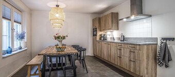 Nice home in Rijssen with WiFi