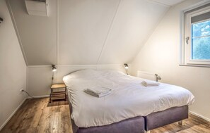 2 Schlafzimmer, Reisekinderbett, kostenloses WLAN, Bettwäsche
