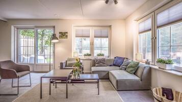 Een smart-tv en een open haard