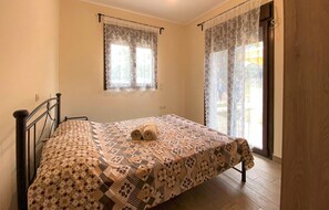 1 bedroom, free WiFi, bed sheets