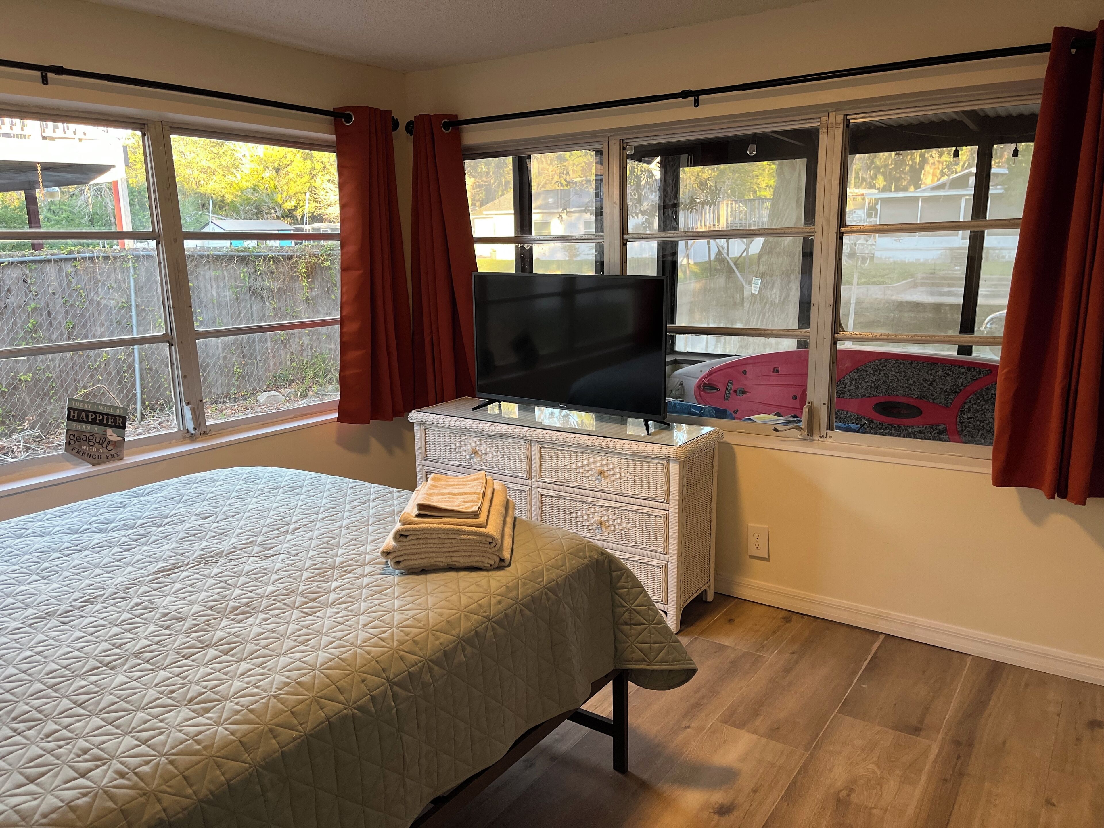 3 chambres, bureau, fer et planche à repasser, Wi-Fi gratuit