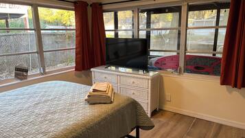 3 slaapkamers, een bureau, een strijkplank/strijkijzer, gratis wifi