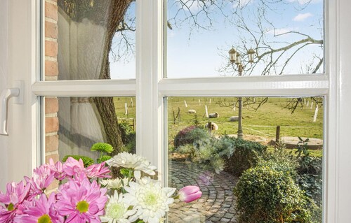 Gorgeous apartment in Detern with WiFi