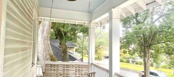 Old Dauphin Way Historic Home - Unit 2