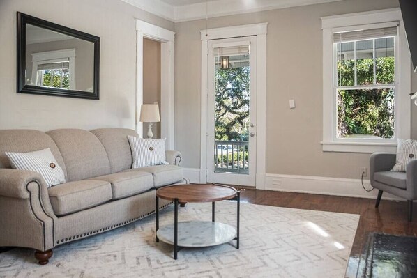 تلفزيون، مكتب