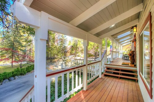 LAKEMONT PINES  •  Big Family Home  • AC • DOG + RV's
