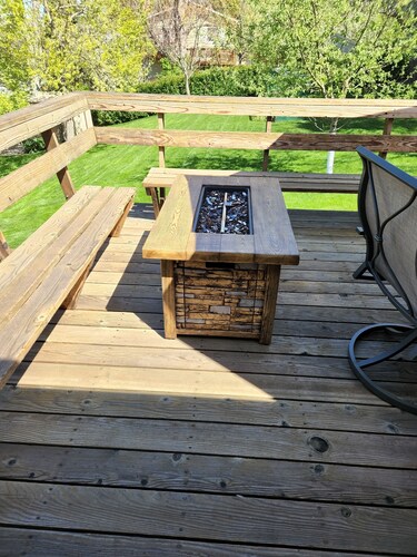 Sturgis: 4-Bedroom Oasis with 3 King Beds in a Charming Neighborhood