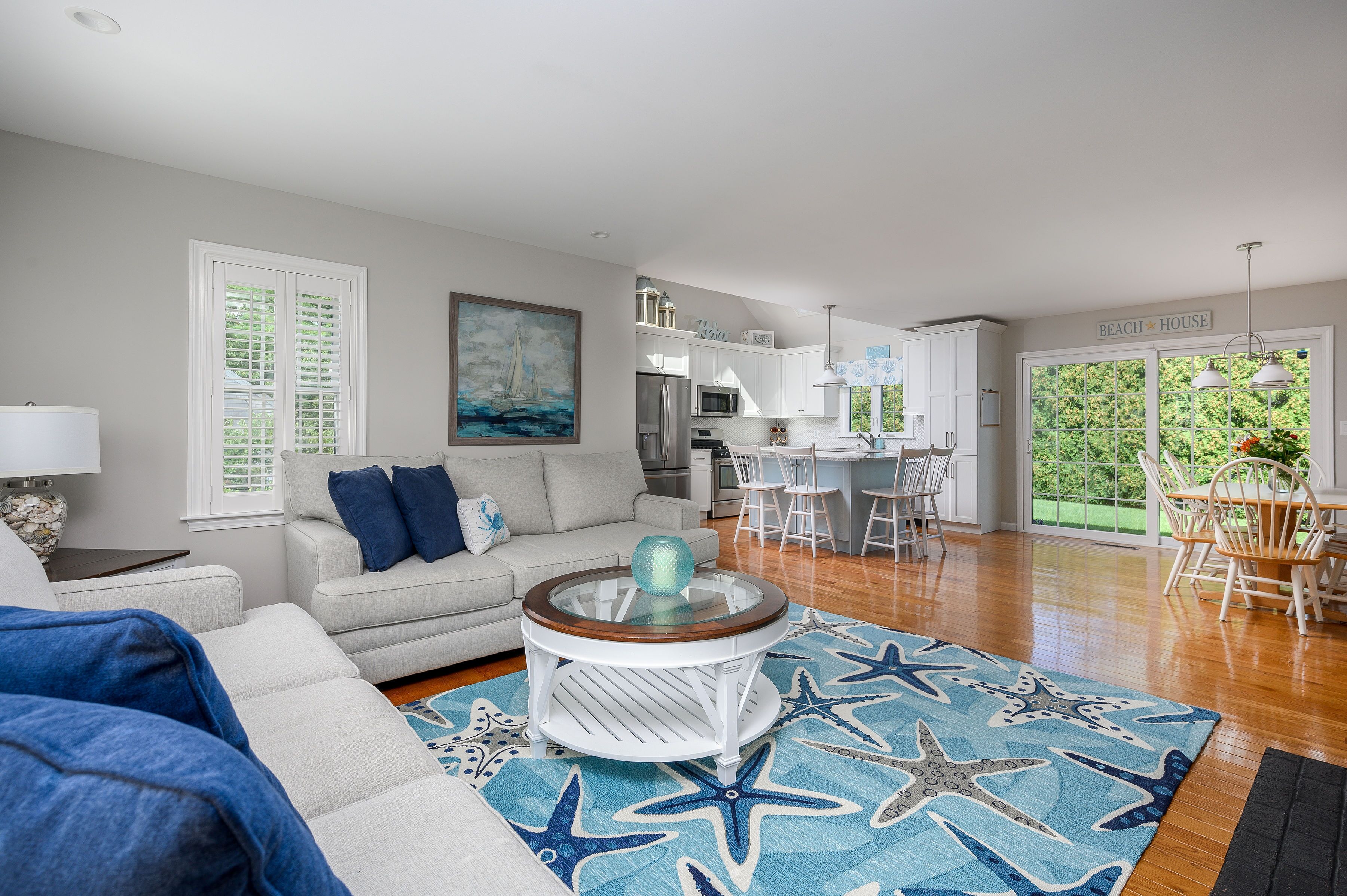 Cozy Cape-style home in private neighborhood