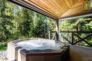 Bain à remous extérieur