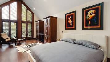 7 bedrooms, desk, iron/ironing board, free WiFi