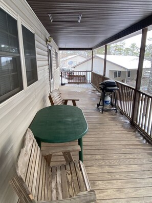 تناول الطعام بالخارج