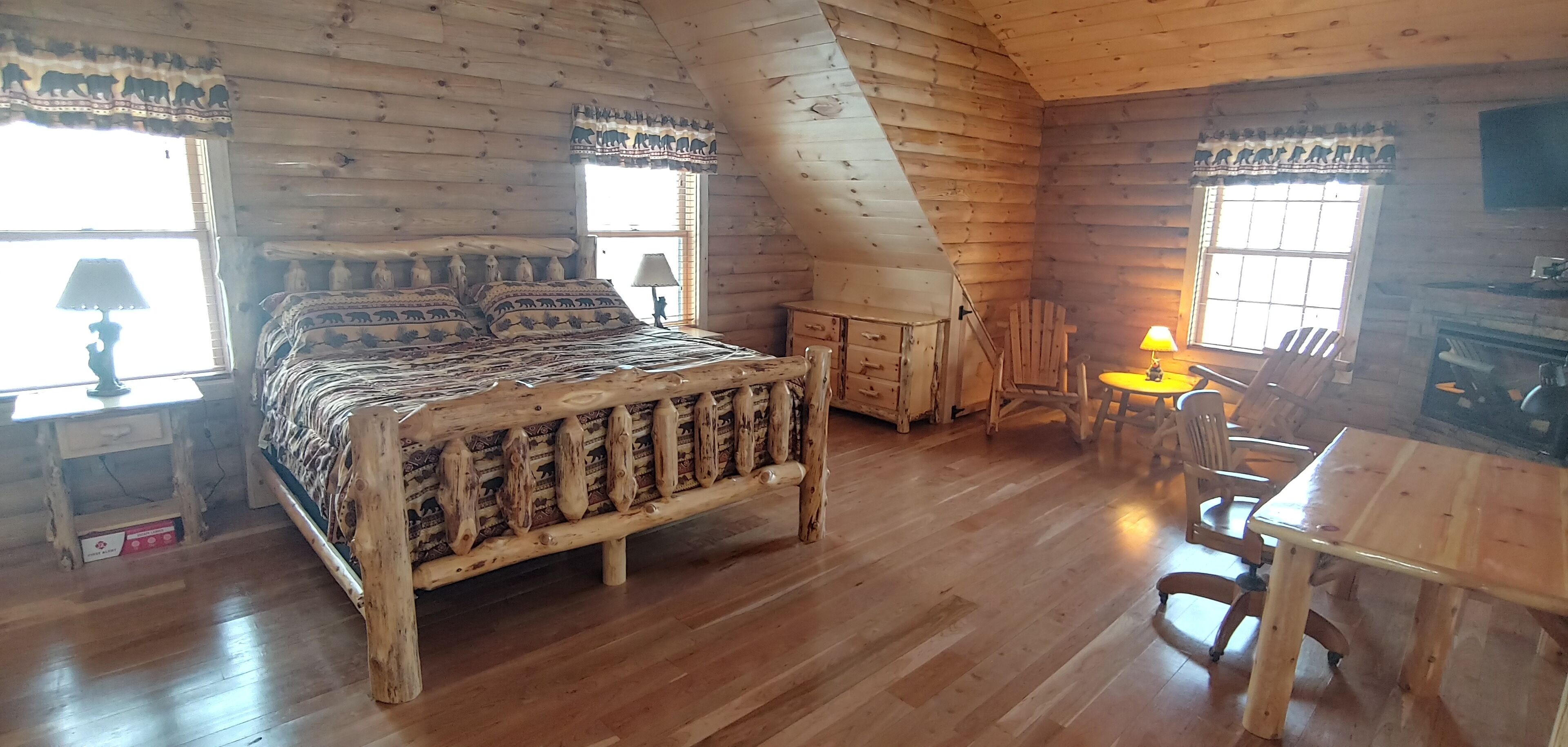 6 bedrooms, desk, iron/ironing board, free WiFi