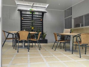 Outdoor dining - Hotel Villas y Glampings MyA, Puerto Viejo, Limon, C.R (Cahuita)