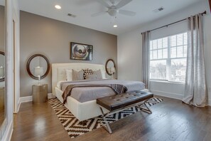 3 bedrooms, iron/ironing board, free WiFi, bed sheets