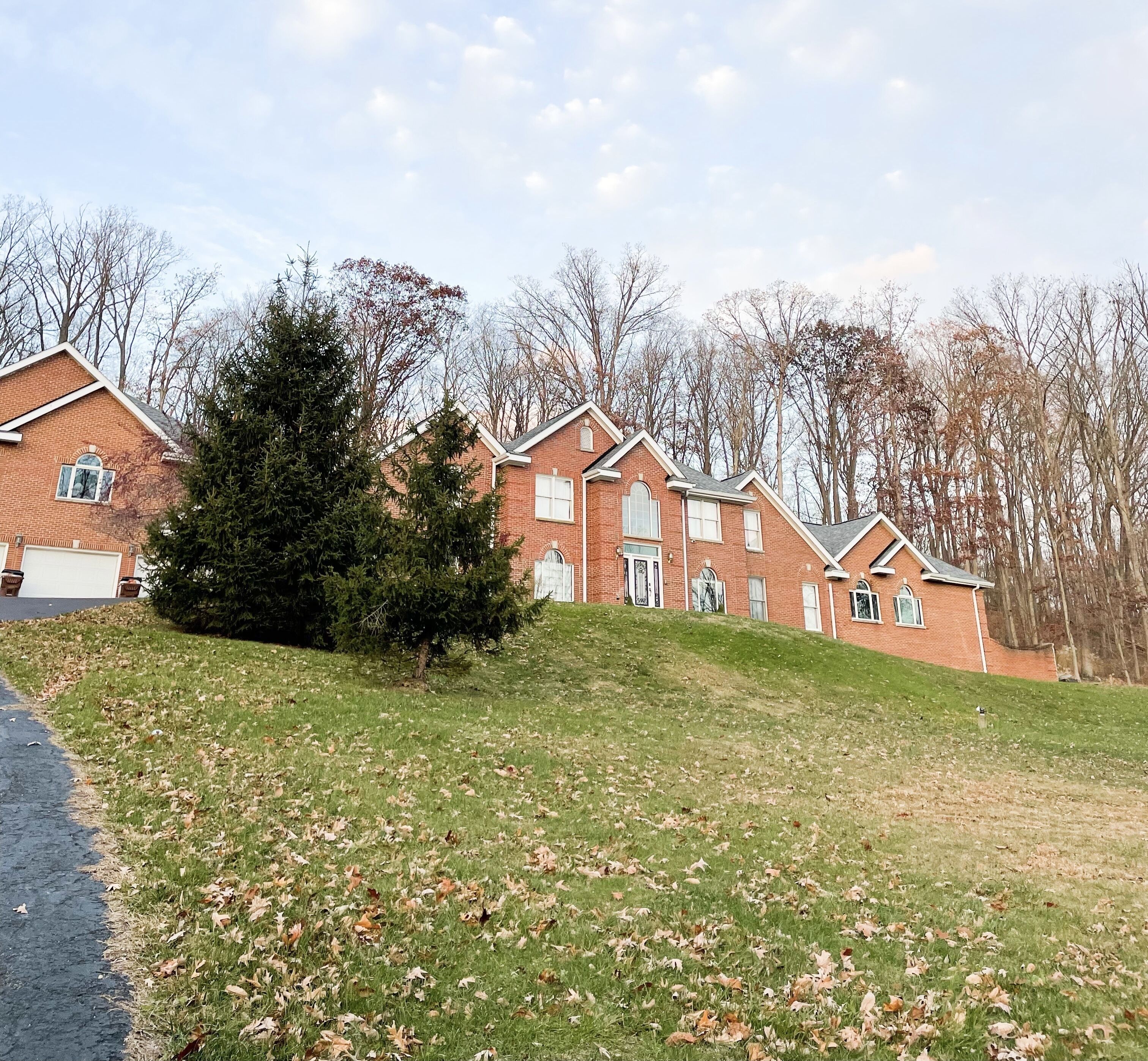 Sovereign Summerhill- With a pool & Hot Tub