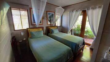2 bedrooms, in-room safe, iron/ironing board, travel crib