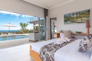 4 bedrooms, free WiFi, bed sheets - Villa IzaJay (Sukasada)