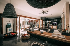 In-room dining - Ariana Villa (Canggu)